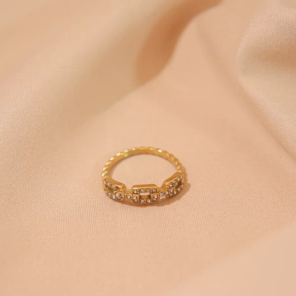 Women's ring