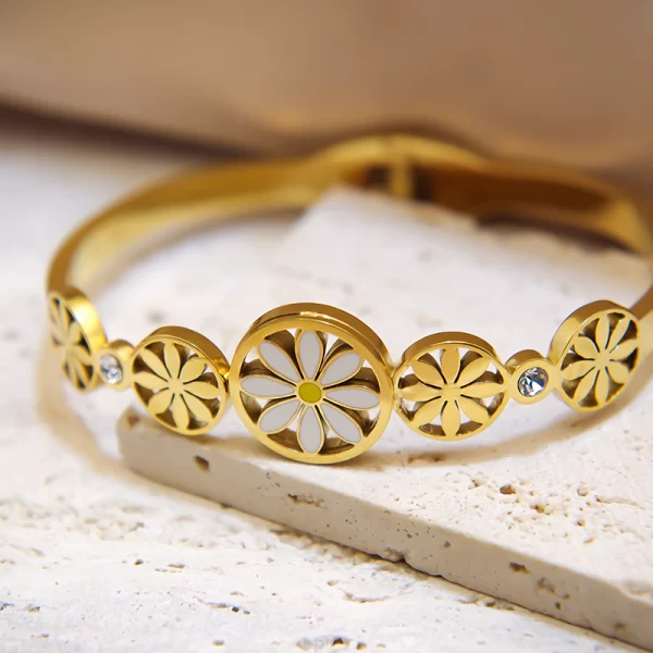 Stainless steel chrysanthemum bracelet