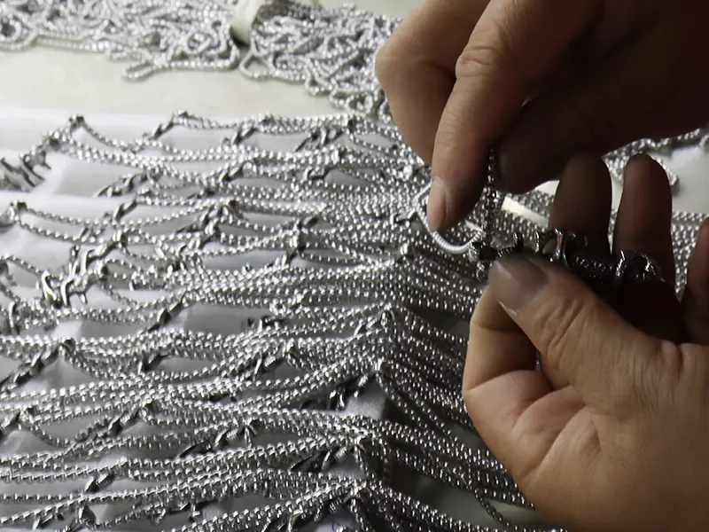 Precision cutting process at JianShang Jewelry Factory